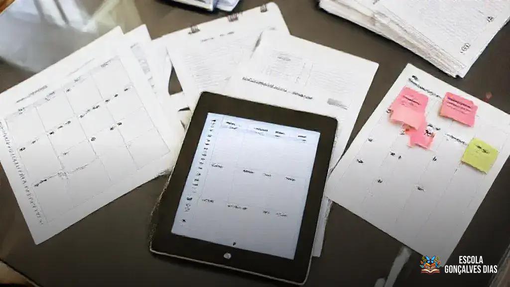 Exemplos práticos de modelos de cronograma para imprimir ou usar digitalmente Exemplos práticos de modelos de cronograma para imprimir ou usar digitalmente