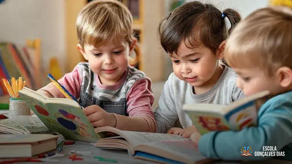 Desenvolvimento de 4 a 5 anos: criatividade, expressão e início da alfabetização Desenvolvimento de 4 a 5 anos: criatividade, expressão e início da alfabetização