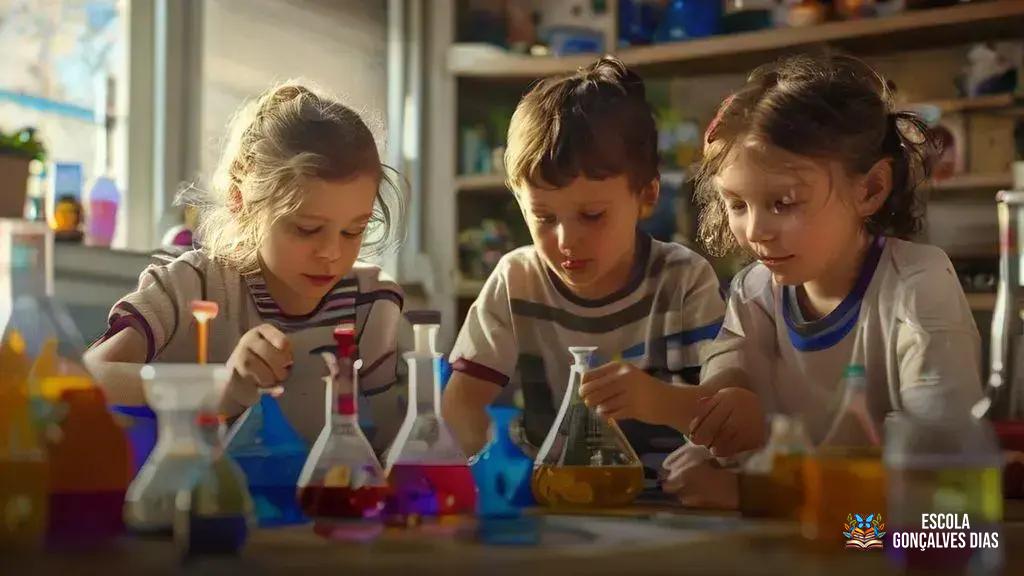 Experimentos Caseiros com Materiais Seguros: Aplicando o Método Científico